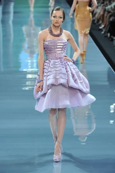 Look 27
